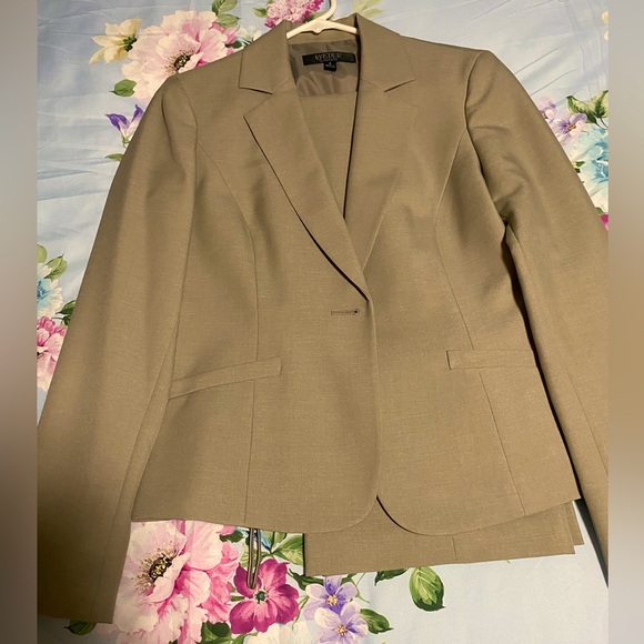 Kasper, Jacket with Pants, Size 6 - Picture 10 of 10